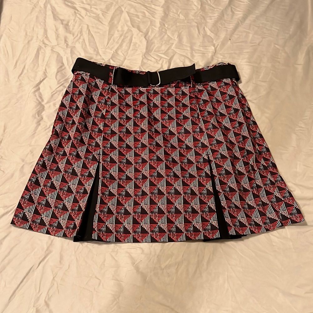 NWT Izod Pleated Golf Skirt - Size 6